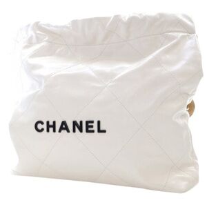 CHANEL Elegant White Hobo Bag